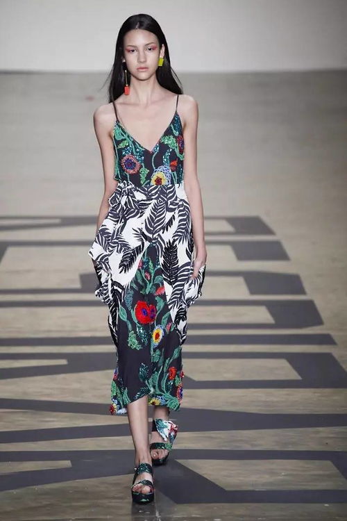 把花穿在身上 Patbo 2017春夏系列的时装绽放